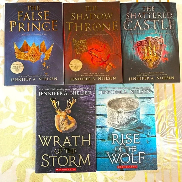 Lot/set of 5 JENNIFER A. NIELSEN books - Picture 1 of 7